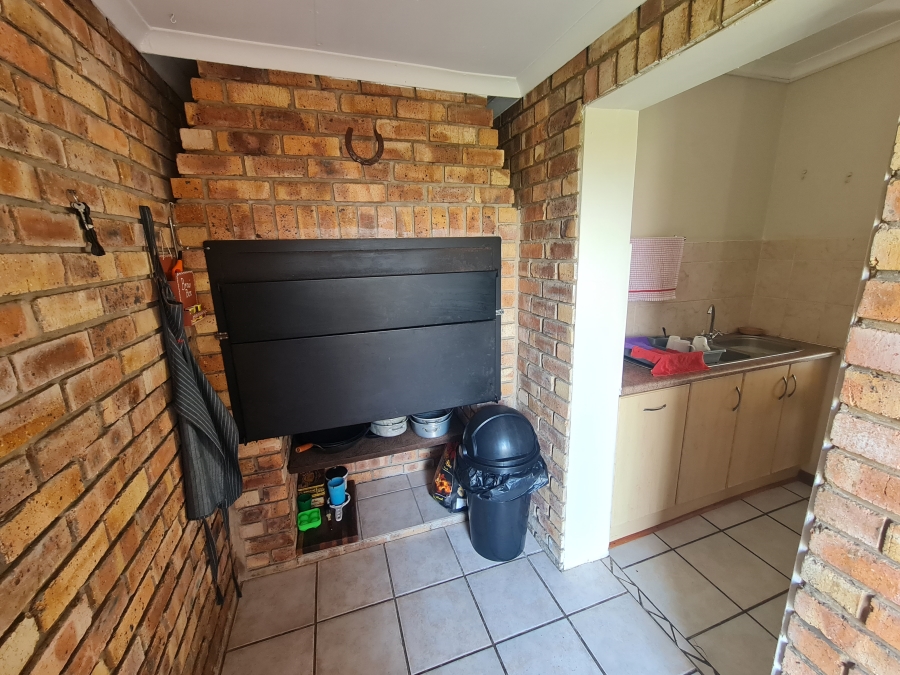 3 Bedroom Property for Sale in Jeffreys Bay Central Eastern Cape